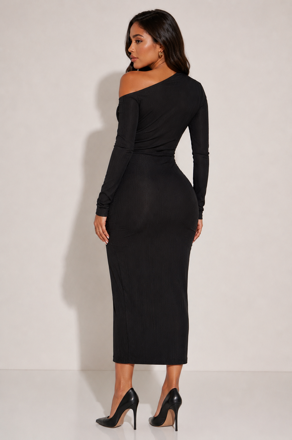 VESTIDO MIDI NOIR ELEGANCE